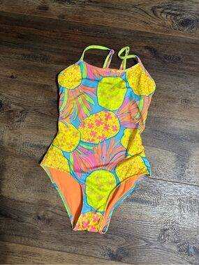 Chubbies women’s  Neon Pineapple Print One-Piece Swimsuit - Yellow/Blue